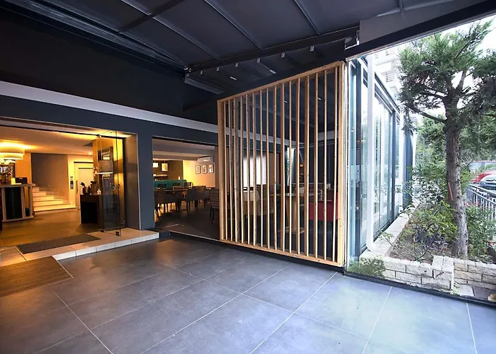 Falireon Hotel